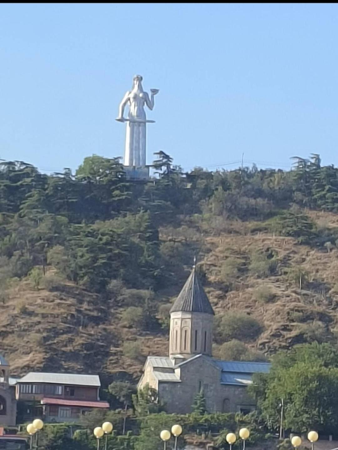 Luka Lägenhet Tbilisi Exteriör bild