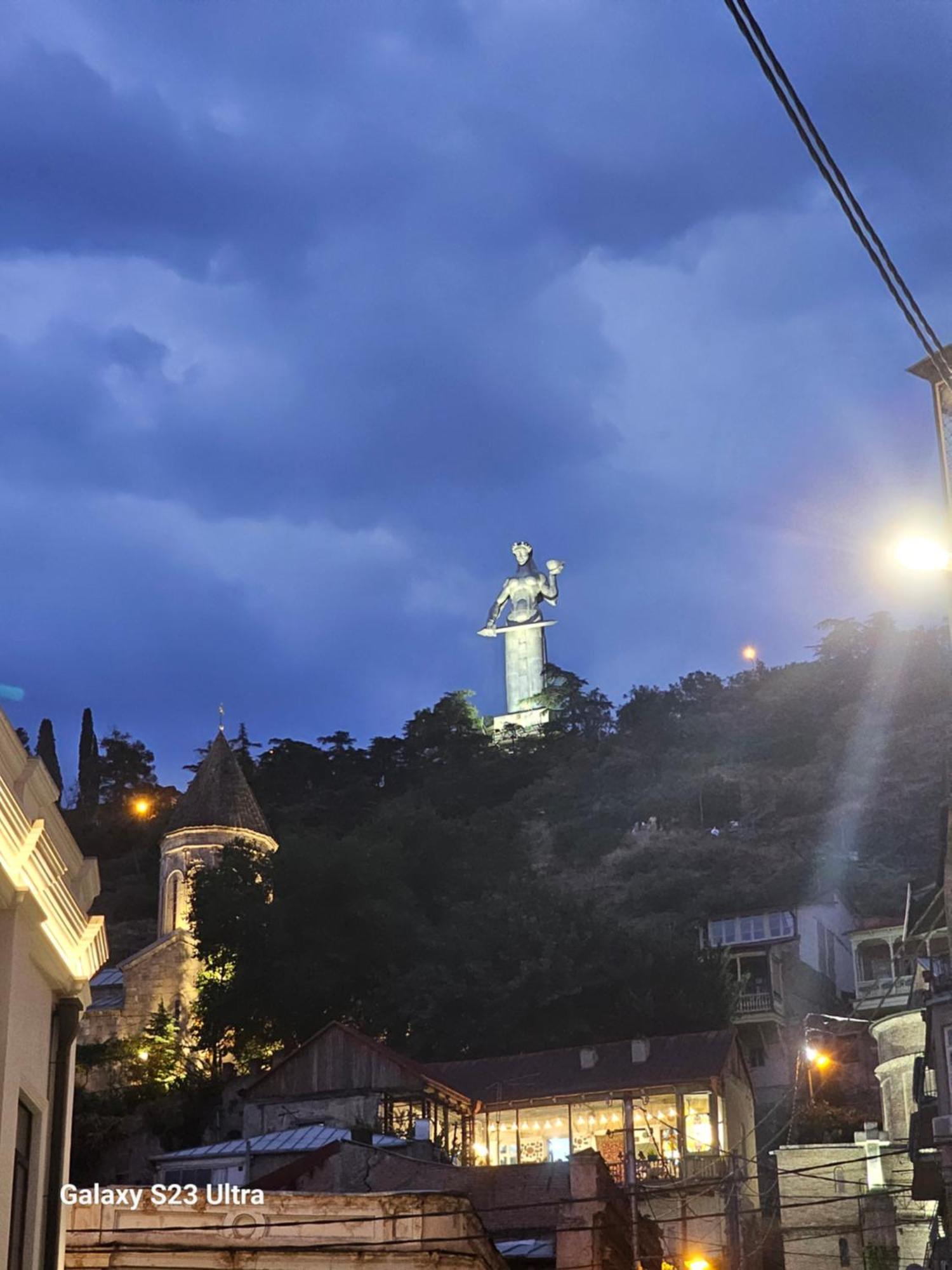 Luka Lägenhet Tbilisi Exteriör bild